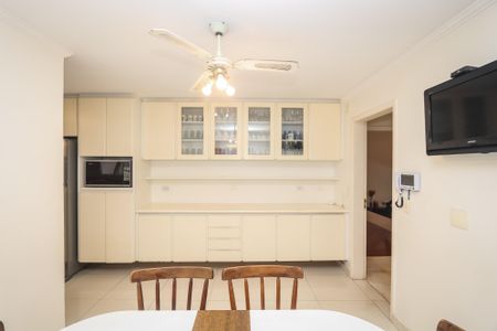 Casa à venda com 750m², 5 quartos e 8 vagasSala de Jantar 2