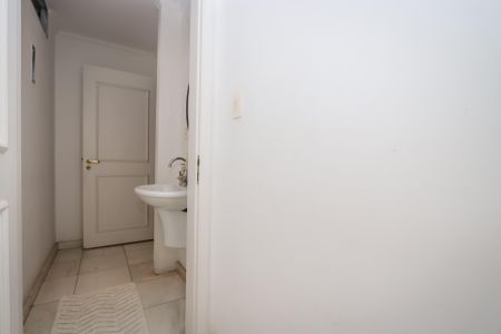 Casa à venda com 750m², 5 quartos e 8 vagasLavabo