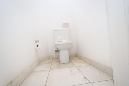 Casa à venda com 750m², 5 quartos e 8 vagasLavabo