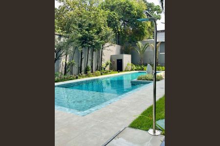 Apartamento à venda com 27m², 1 quarto e sem vaga Apartamento à venda com 27m², 1 quarto e sem vagaÁrea comum - Piscina