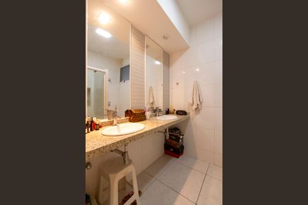 Apartamento à venda com 176m², 3 quartos e 2 vagasBanheiro do Quarto 1