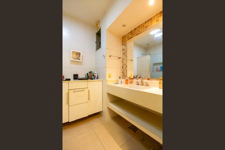 Apartamento à venda com 176m², 3 quartos e 2 vagasBanheiro