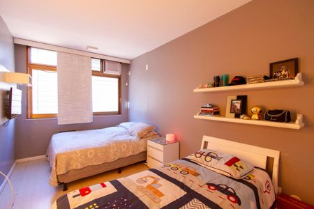 Apartamento à venda com 176m², 3 quartos e 2 vagasQuarto 2