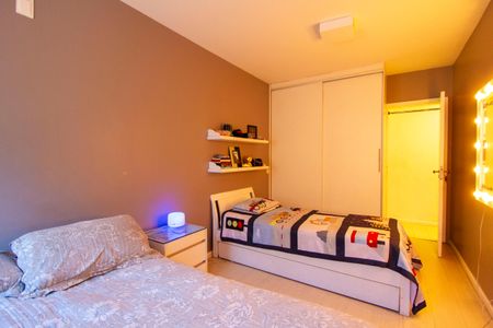 Apartamento à venda com 176m², 3 quartos e 2 vagasQuarto 2