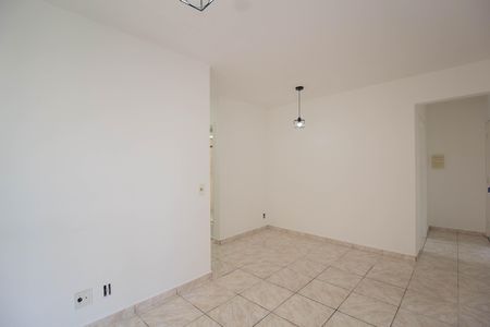 Apartamento para alugar com 55m², 2 quartos e 1 vagaSala