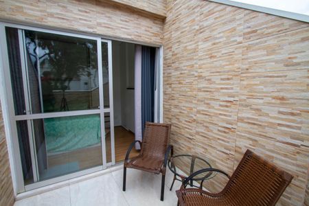 Apartamento para alugar com 60m², 1 quarto e sem vagaVaranda