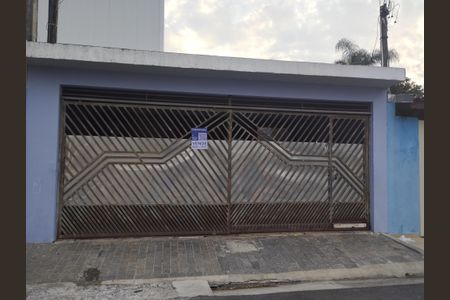 Casa à venda com 70m², 2 quartos e 2 vagasFachada