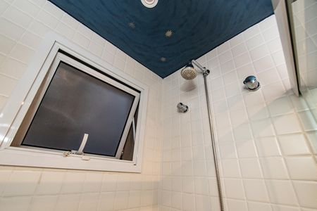 Apartamento para alugar com 74m², 2 quartos e 1 vaga Apartamento para alugar com 74m², 2 quartos e 1 vagaBanheiro da suíte