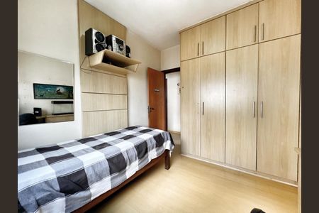 Apartamento à venda com 156m², 4 quartos e 3 vagas Apartamento à venda com 156m², 4 quartos e 3 vagasQuarto 3