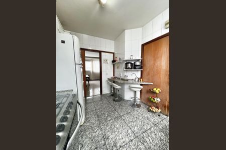 Apartamento à venda com 156m², 4 quartos e 3 vagas Apartamento à venda com 156m², 4 quartos e 3 vagasCozinha