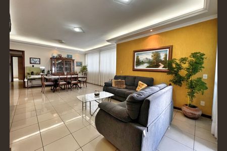 Apartamento à venda com 156m², 4 quartos e 3 vagas Apartamento à venda com 156m², 4 quartos e 3 vagasSala