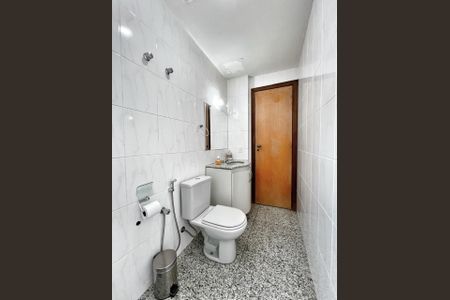 Apartamento à venda com 156m², 4 quartos e 3 vagas Apartamento à venda com 156m², 4 quartos e 3 vagasBanheiro