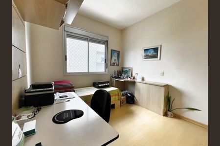 Apartamento à venda com 156m², 4 quartos e 3 vagas Apartamento à venda com 156m², 4 quartos e 3 vagasQuarto 4