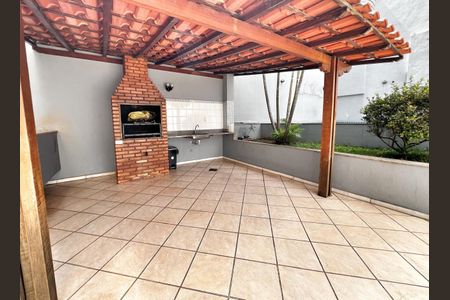 Apartamento à venda com 156m², 4 quartos e 3 vagas Apartamento à venda com 156m², 4 quartos e 3 vagasÁrea comum - Churrasqueira