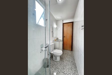 Apartamento à venda com 156m², 4 quartos e 3 vagas Apartamento à venda com 156m², 4 quartos e 3 vagasBanheiro