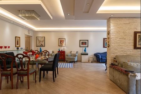 Apartamento à venda com 200m², 2 quartos e 1 vaga Apartamento à venda com 200m², 2 quartos e 1 vagaSala