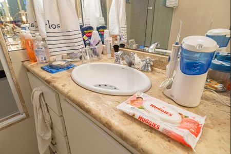 Apartamento à venda com 200m², 2 quartos e 1 vaga Apartamento à venda com 200m², 2 quartos e 1 vagaBanheiro da Suíte