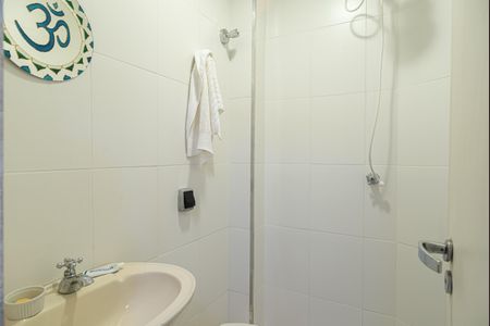 Apartamento à venda com 200m², 2 quartos e 1 vaga Apartamento à venda com 200m², 2 quartos e 1 vagaBanheiro de Serviço