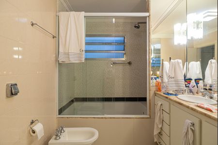 Apartamento à venda com 200m², 2 quartos e 1 vaga Apartamento à venda com 200m², 2 quartos e 1 vagaBanheiro da Suíte