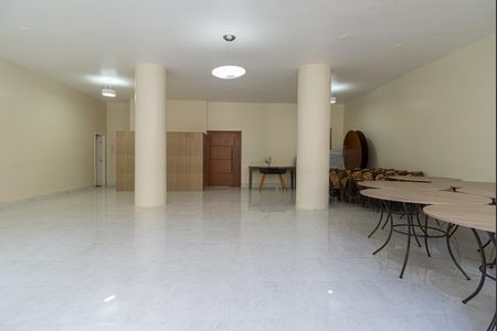 Apartamento à venda com 200m², 2 quartos e 1 vaga Apartamento à venda com 200m², 2 quartos e 1 vagaÁrea comum - Salão de festas