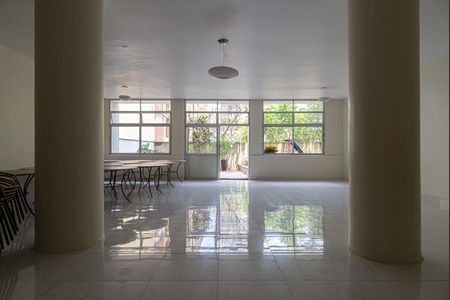 Apartamento à venda com 200m², 2 quartos e 1 vaga Apartamento à venda com 200m², 2 quartos e 1 vagaÁrea comum - Salão de festas