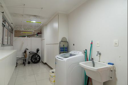 Apartamento à venda com 200m², 2 quartos e 1 vaga Apartamento à venda com 200m², 2 quartos e 1 vagaÁrea de Serviço