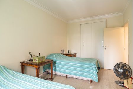 Apartamento à venda com 200m², 2 quartos e 1 vaga Apartamento à venda com 200m², 2 quartos e 1 vagaQuarto 2