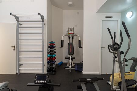 Apartamento à venda com 200m², 2 quartos e 1 vaga Apartamento à venda com 200m², 2 quartos e 1 vagaÁrea comum - Academia