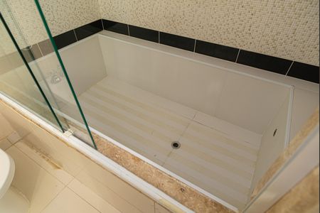 Apartamento à venda com 200m², 2 quartos e 1 vaga Apartamento à venda com 200m², 2 quartos e 1 vagaBanheiro da Suíte