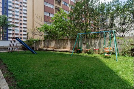 Apartamento à venda com 200m², 2 quartos e 1 vaga Apartamento à venda com 200m², 2 quartos e 1 vagaÁrea comum - Playground