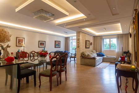 Apartamento à venda com 200m², 2 quartos e 1 vaga Apartamento à venda com 200m², 2 quartos e 1 vagaSala