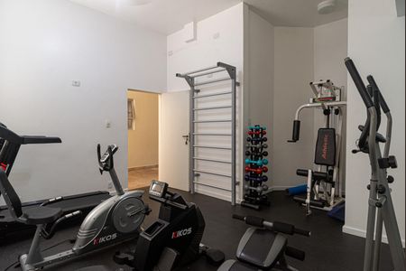 Apartamento à venda com 200m², 2 quartos e 1 vaga Apartamento à venda com 200m², 2 quartos e 1 vagaÁrea comum - Academia