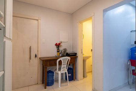 Apartamento à venda com 200m², 2 quartos e 1 vaga Apartamento à venda com 200m², 2 quartos e 1 vagaHall de Serviço