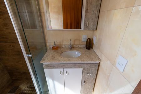 Casa à venda com 210m², 3 quartos e 3 vagasBanheiro Social