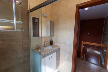 Casa à venda com 210m², 3 quartos e 3 vagasBanheiro Social