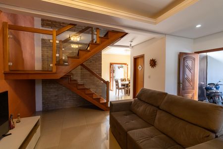 Casa à venda com 210m², 3 quartos e 3 vagasSala