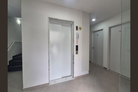 Apartamento para alugar com 44m², 2 quartos e 1 vagaHall de entrada