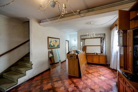 Casa à venda com 251m², 3 quartos e 5 vagasSala