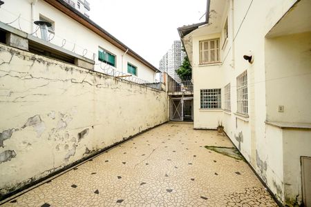 Casa à venda com 251m², 3 quartos e 5 vagasQuintal