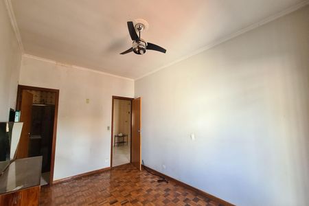 Casa à venda com 250m², 3 quartos e 5 vagasSuite