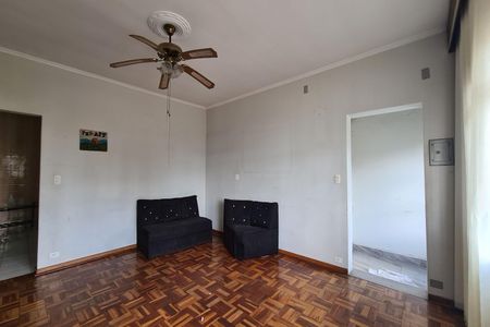 Casa à venda com 250m², 3 quartos e 5 vagasSala