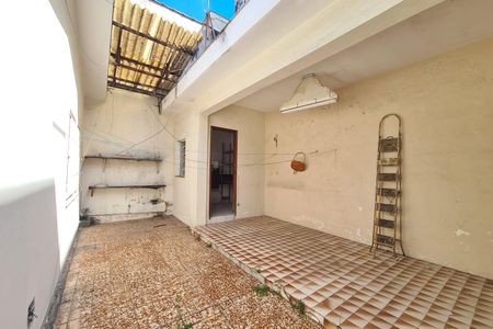 Casa à venda com 250m², 3 quartos e 5 vagasQuintal