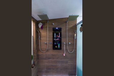 Apartamento à venda com 346m², 4 quartos e 4 vagasBanheiro Suíte 1