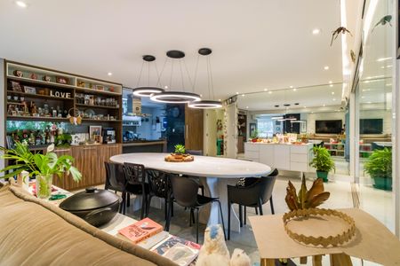 Apartamento à venda com 346m², 4 quartos e 4 vagasSala