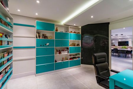 Apartamento à venda com 346m², 4 quartos e 4 vagasSala 2