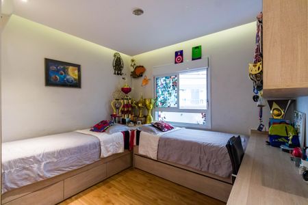 Apartamento à venda com 346m², 4 quartos e 4 vagasSuíte 2