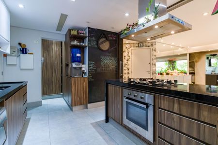 Apartamento à venda com 346m², 4 quartos e 4 vagasCozinha