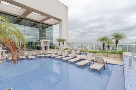 Studio à venda com 36m², 1 quarto e 1 vaga Studio à venda com 36m², 1 quarto e 1 vagaÁrea comum - Piscina