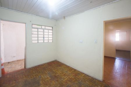 Casa à venda com 150m², 1 quarto e 2 vagas Casa à venda com 150m², 1 quarto e 2 vagasSala