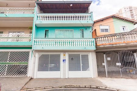 Casa à venda com 222m², 3 quartos e 2 vagasFachada